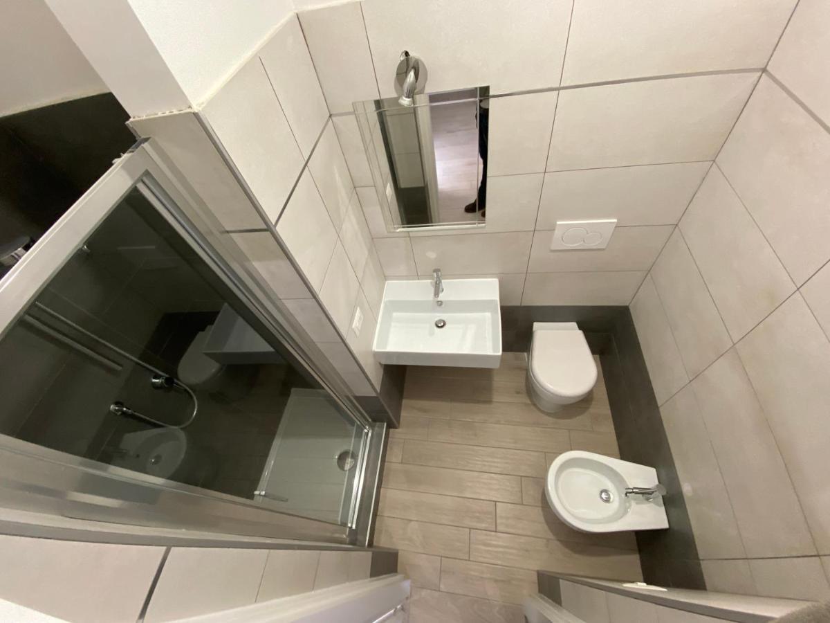 Domus Art Suites Merulana Roma Ngoại thất bức ảnh